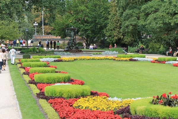 Garden next to opera house in Riga